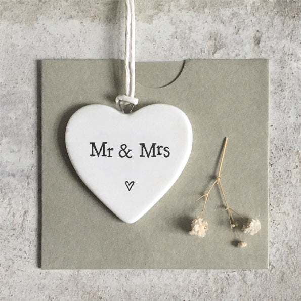 Small Porcelain Heart. 'Mr & Mrs'