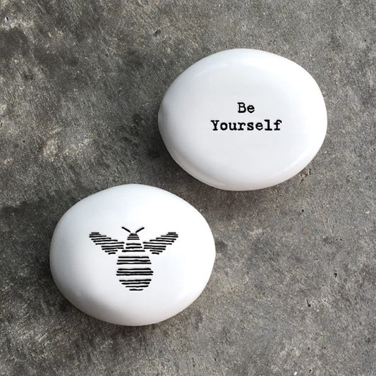 Porcelain pebble 'Bee Be yourself"