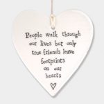 Porcelain round heart-People walk